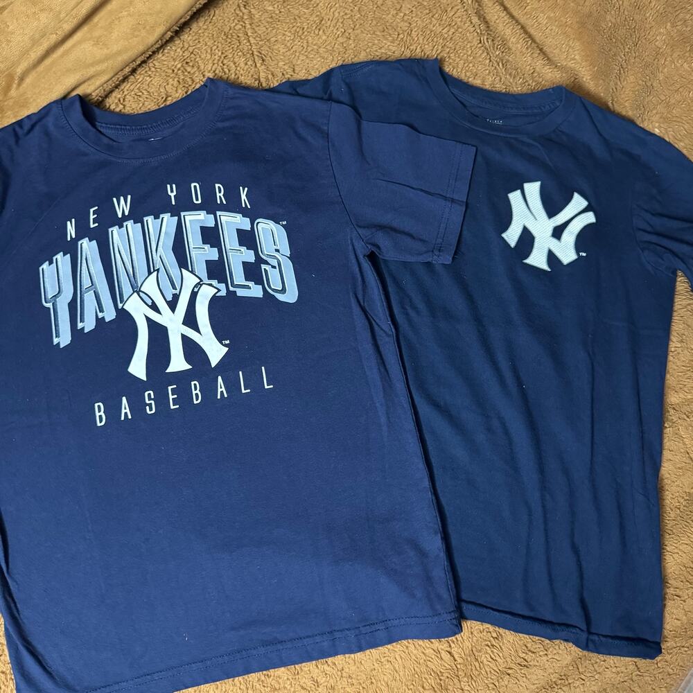 MLB New York Yankees Youth Graphic Tee Lot Size 10-12 Shirt Baseball Bundle